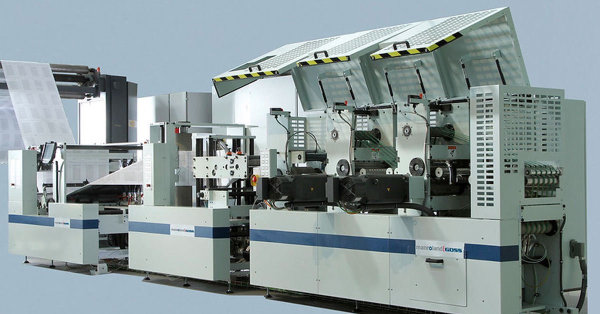 Digital print finishing machinery with integrated paper feeding and folding