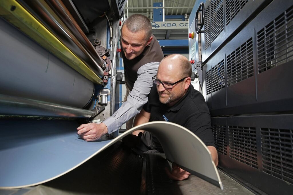Printcom pressroom consumables featuring blankets rollers chemistry and maintenance products.